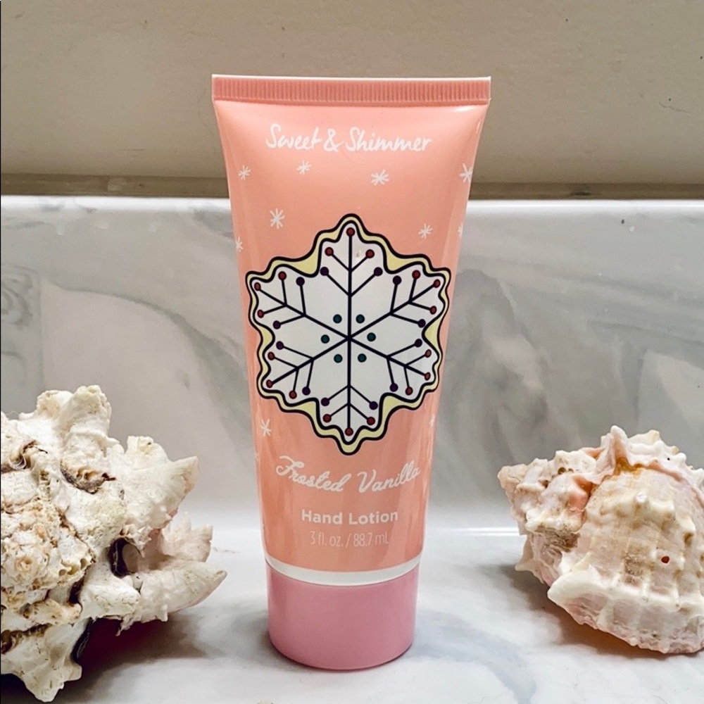 NEW Sweet N Shimmer Frosted Vanilla Hand Lotion